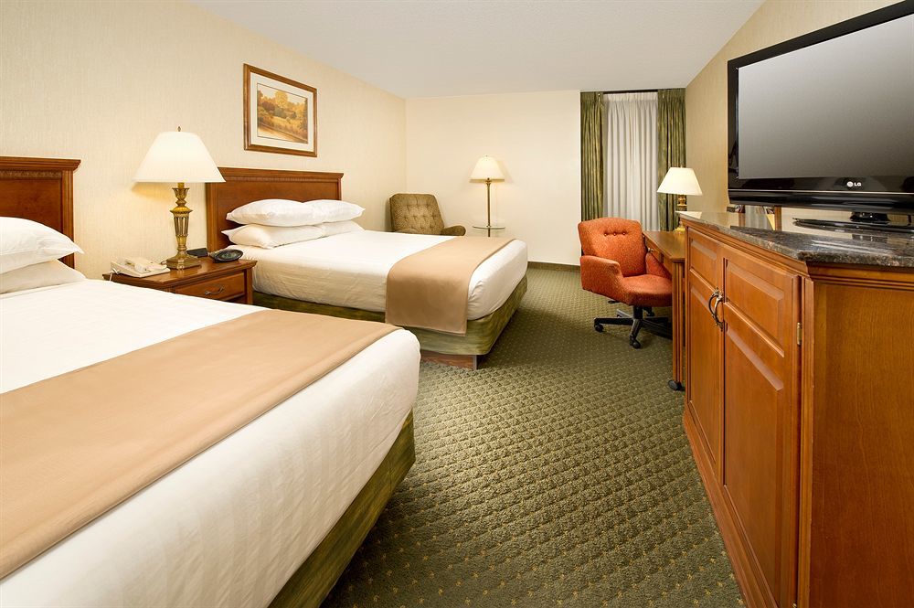Drury Inn & Suites St. Louis-Southwest Valley Park Exterior photo