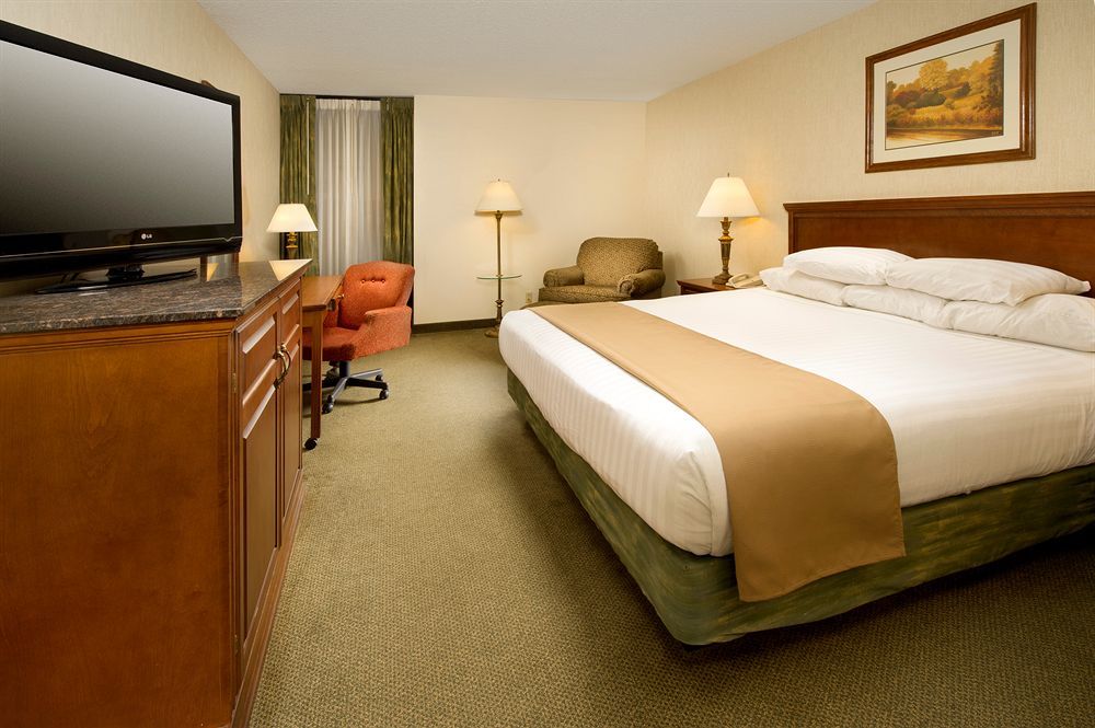 Drury Inn & Suites St. Louis-Southwest Valley Park Exterior photo